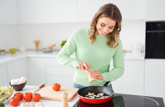 Proste przepisy na fit obiad w 15 minut. Szybkie i zdrowe dania dla zabieganych