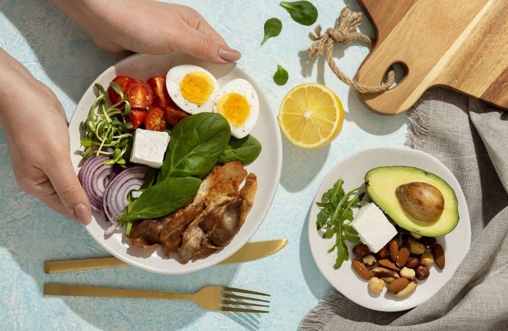 Dieta keto: mity i prawdy. Co działa, a co szkodzi? Poznaj opinię eksperta