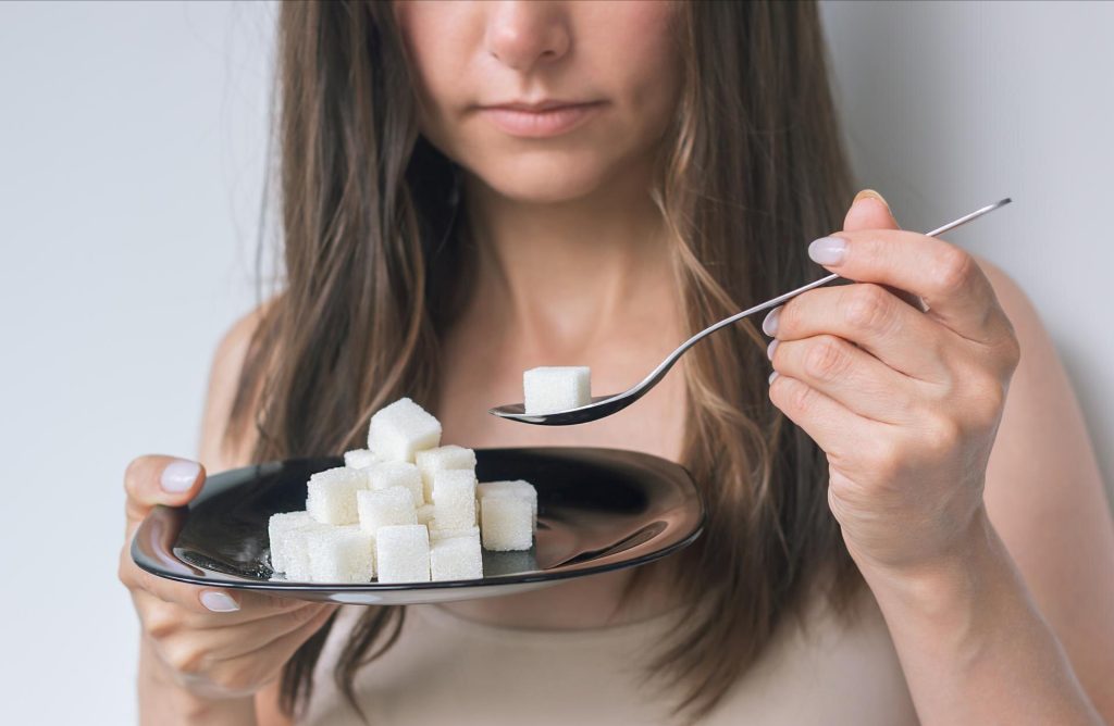 Jak cukier wpływa na organizm? Poznaj fakty i mity oraz zdanie eksperta