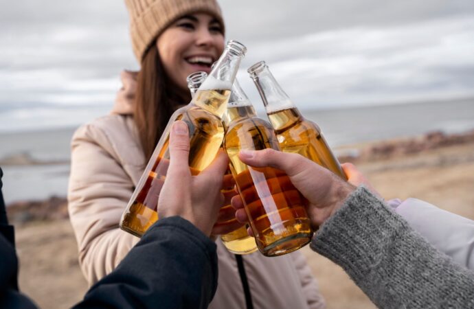 Jak piwo bezalkoholowe wpływa na organizm? Poznaj opinię eksperta