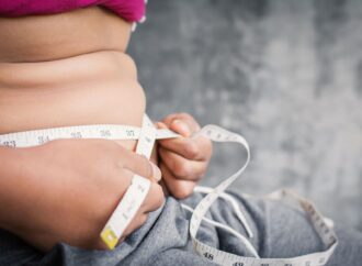 Otyłość brzuszna u kobiet i mężczyzn: jak zrzucić brzuch piwny?