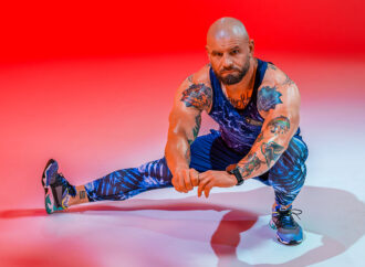 Trening full body z hantlami w domu