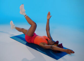 Trening bez skakania i tupania  – FBW w domu bez sprzętu