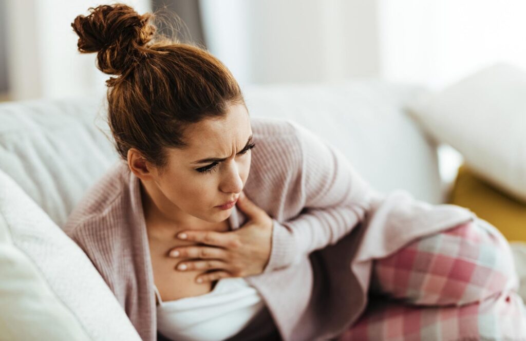 Co jeść na refluks, a czego unikać? Rady dietetyka