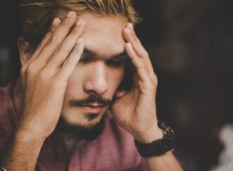 Nie wierz we wszystko, co… myślisz! Jak oddzielić fakty od iluzji? Wykonaj proste ćwiczenie