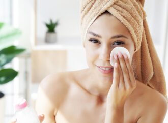 Skin minimalizm – prosta pielęgnacja dla zdrowej skóry i wewnętrznej równowagi