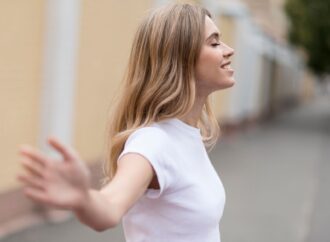 Poznaj 3 proste ćwiczenia oddechowe na stres, lepszy sen i więcej energii