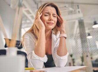 Nadmierne pobudzenie – skąd się bierze, jak je rozpoznać i co robić, gdy ciało i umysł nie potrafią się zatrzymać?