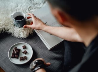 Jedzenie dla dobrostanu: dieta na dobry nastrój. Co jeść, by naturalnie podnieść poziom serotoniny