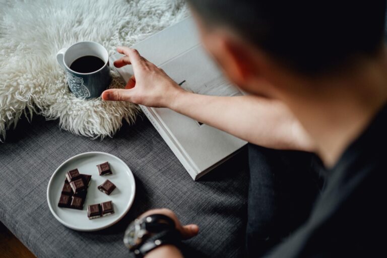 Jedzenie dla dobrostanu: dieta na dobry nastrój. Co jeść, by naturalnie podnieść poziom serotoniny