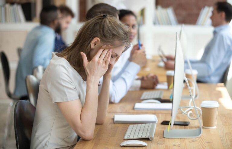 Nie sięgaj po tabletki: naturalne sposoby na ból głowy, pleców, brzucha i stawów