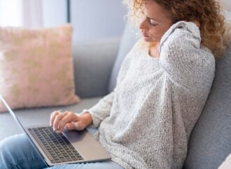 Sztuczna inteligencja w psychoterapii i psychologii: szansa czy pułapka?