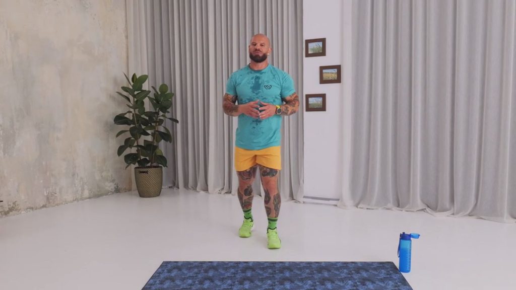 Trening ABS na stojąco: na płaski brzuch w domu